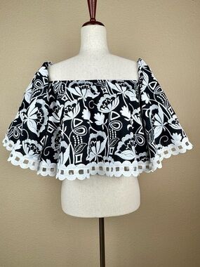 n/nicholas embroidered crop top. Designer top, made in Australia. US Size 4-6